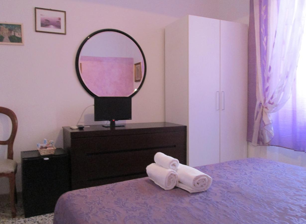 B&B Regina Margherita Piombino Camera foto