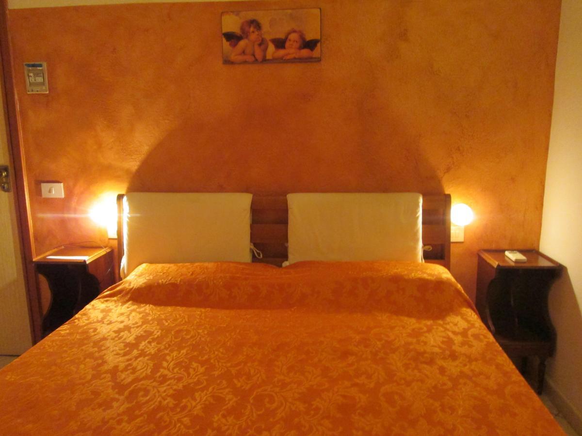 B&B Regina Margherita Piombino Camera foto